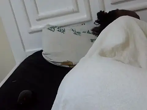 chedza1523's cam snapshot