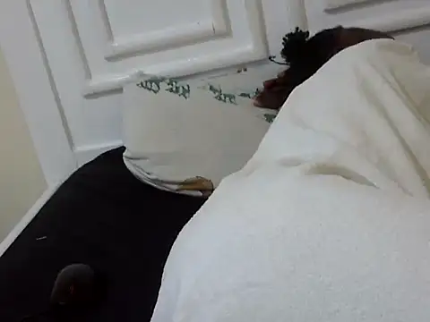 chedza1523's cam snapshot