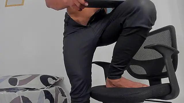 magnusclark live sex cam