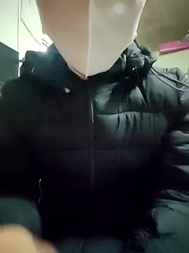 LianLaz live sex cam