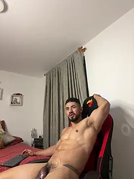 Ezzio_Scolaro live sex cam