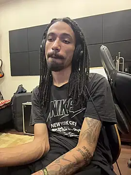 FavelaDaddyCum live sex cam