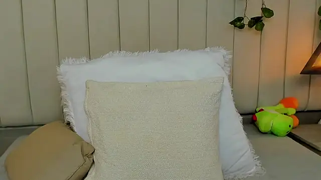 Paulina_Lopezz's cam snapshot