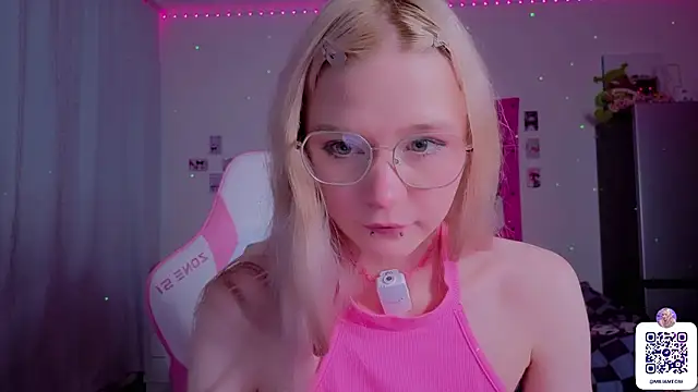 Milia_Parker's cam snapshot