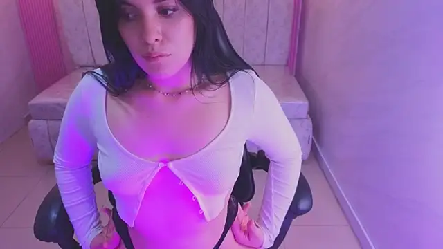 caroline_1s's cam snapshot