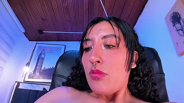 ladyraing's cam snapshot