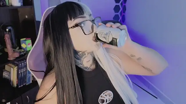 meowboo's cam snapshot