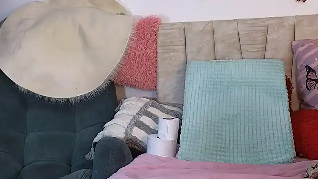 GenesisZoee's cam snapshot