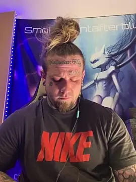 Smokebluntafterblunt's cam snapshot