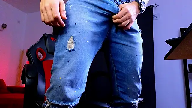 MightyAaron66's cam snapshot