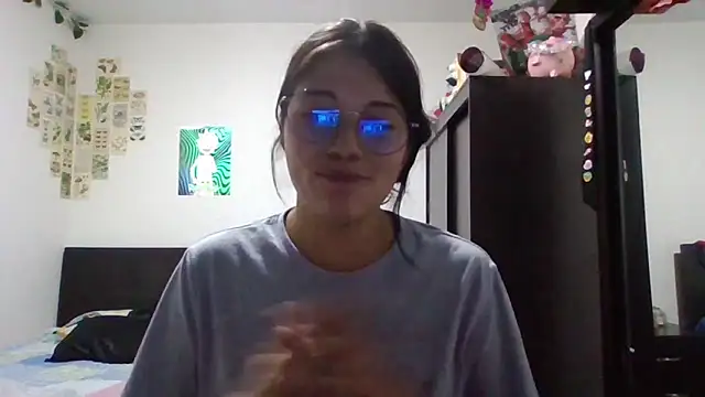 MaeganBodrey live sex cam