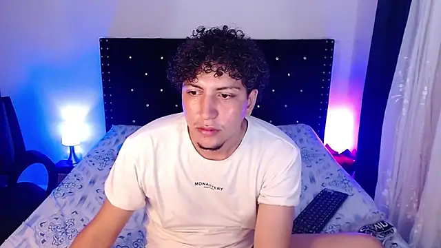 Aaron_Mackenzy's cam snapshot