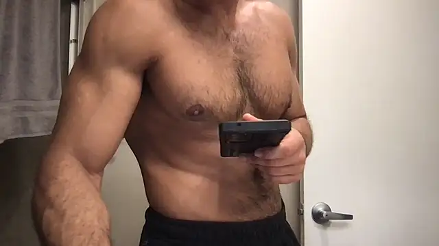 BigGuyMuscle's cam snapshot