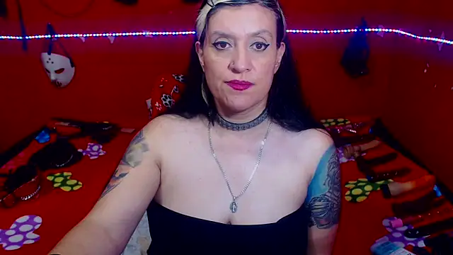 MATURE_Randy's cam snapshot