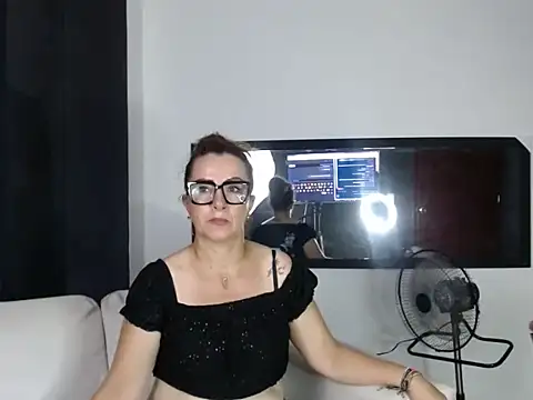 liss_curly's cam snapshot