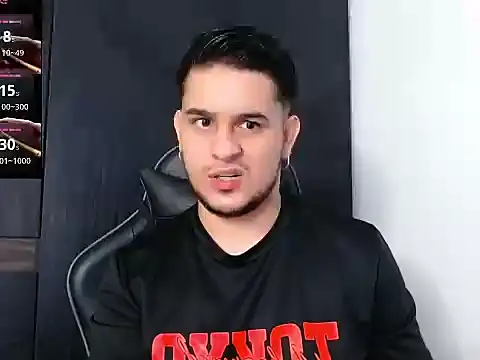 colin_lewis1's cam snapshot