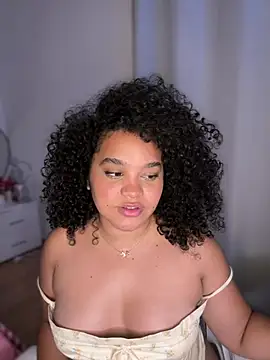 Lucy_wilson5 live sex cam