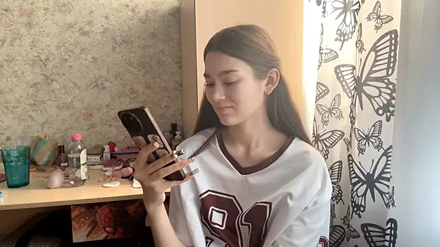 Cuteviola live sex cam