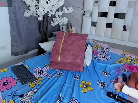 Mariam_Rossee's cam snapshot