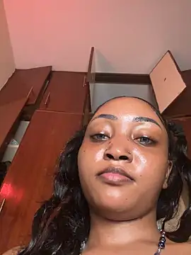 Ruthlessvee live sex cam