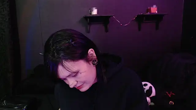 rousstattoo's cam snapshot