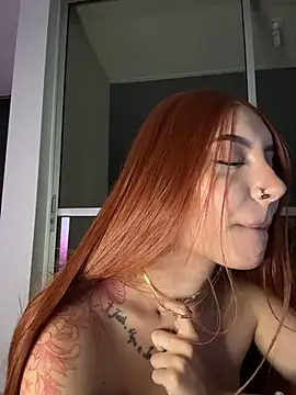 alesziarose_'s cam snapshot