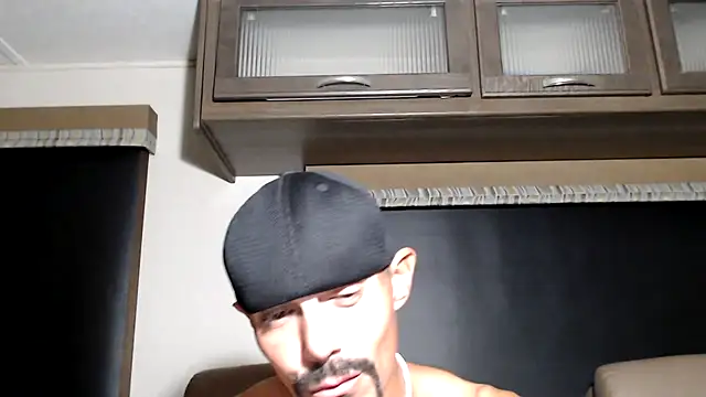 ThickD2C live sex cam