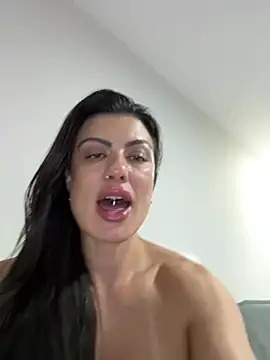 ise_mahh live sex cam