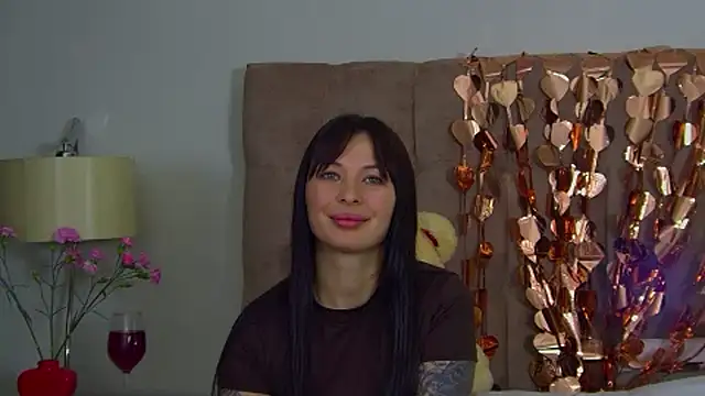 AlexandraBloom's cam snapshot