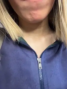 SweetBunnyGF live sex cam