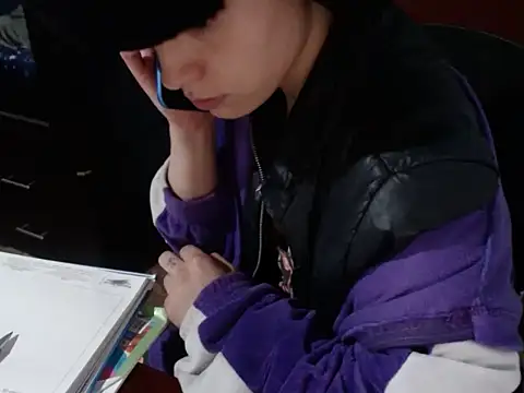 Brenda_Tina699's cam snapshot