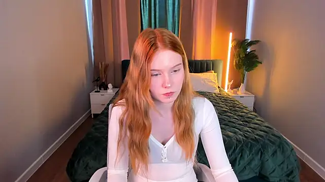 Julia_Anis's cam snapshot