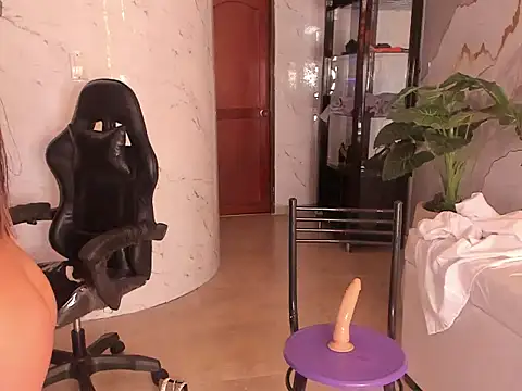 lili_mint_tf's cam snapshot