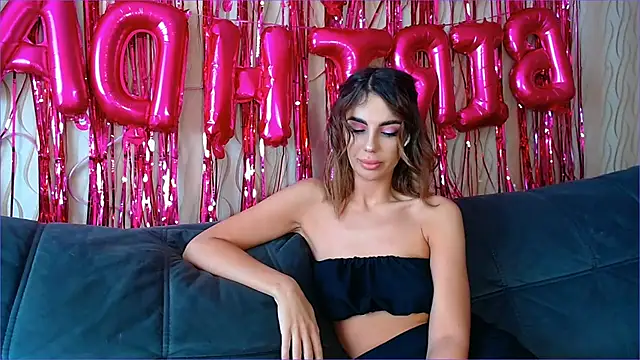 Find_My_Grace's cam snapshot