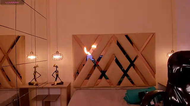 scarletcherry18 live sex cam