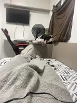 JUNINHOLEKEJR live sex cam