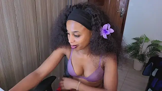 beauty_in_brown's cam snapshot