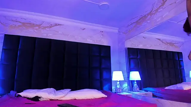 loladupont's cam snapshot