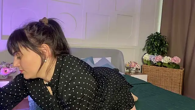 _SilkyShadow_'s cam snapshot