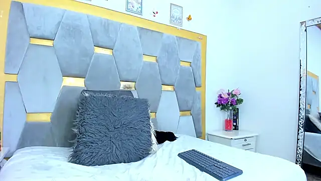 ShantallFoxxie's cam snapshot