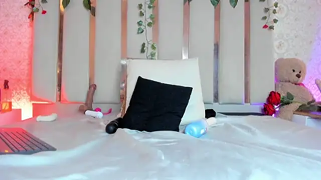 Daphnne_tay's cam snapshot