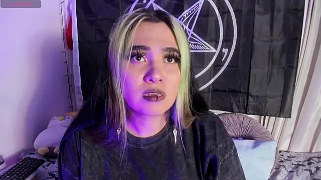 Lilith_Zenith_'s cam snapshot