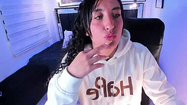 ladyraing's cam snapshot