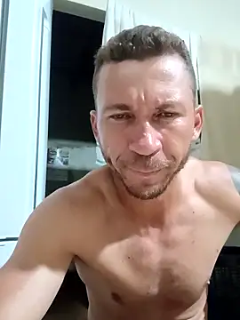 RobertoLuiz84 live sex cam