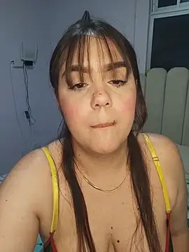 its_lauu_'s cam snapshot