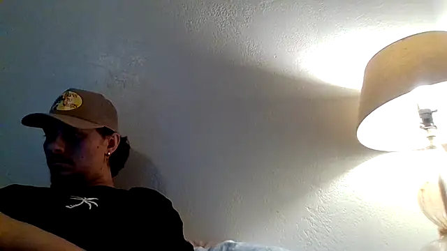 Tallhungandcloudy's cam snapshot