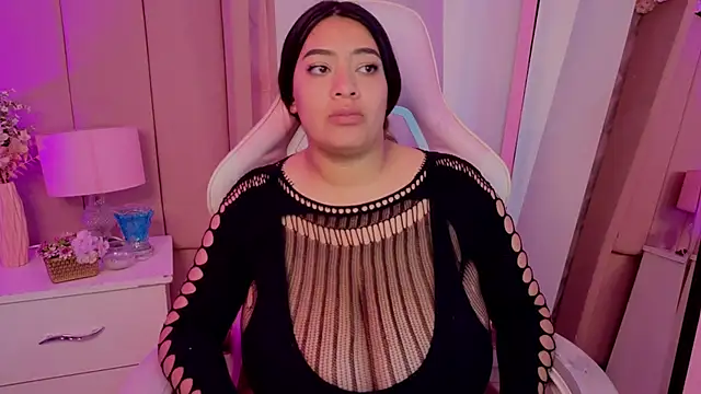 MollyBigBoobs12's cam snapshot