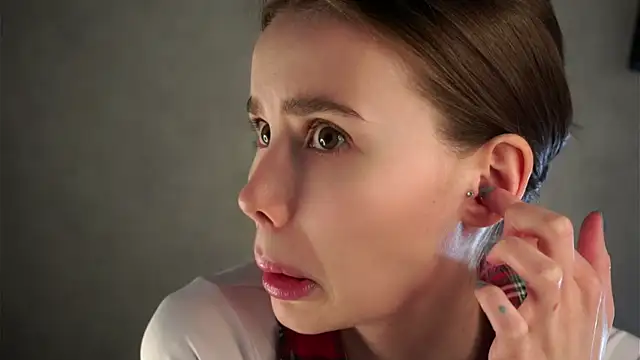 MonetLeitman's cam snapshot