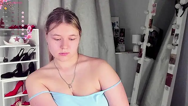 Rebecca_Kelly's cam snapshot