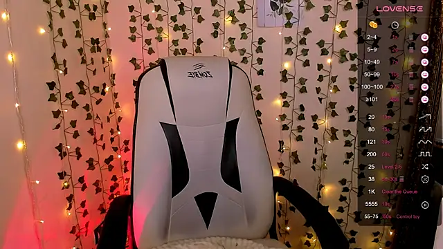 AnyaTaylor_'s cam snapshot